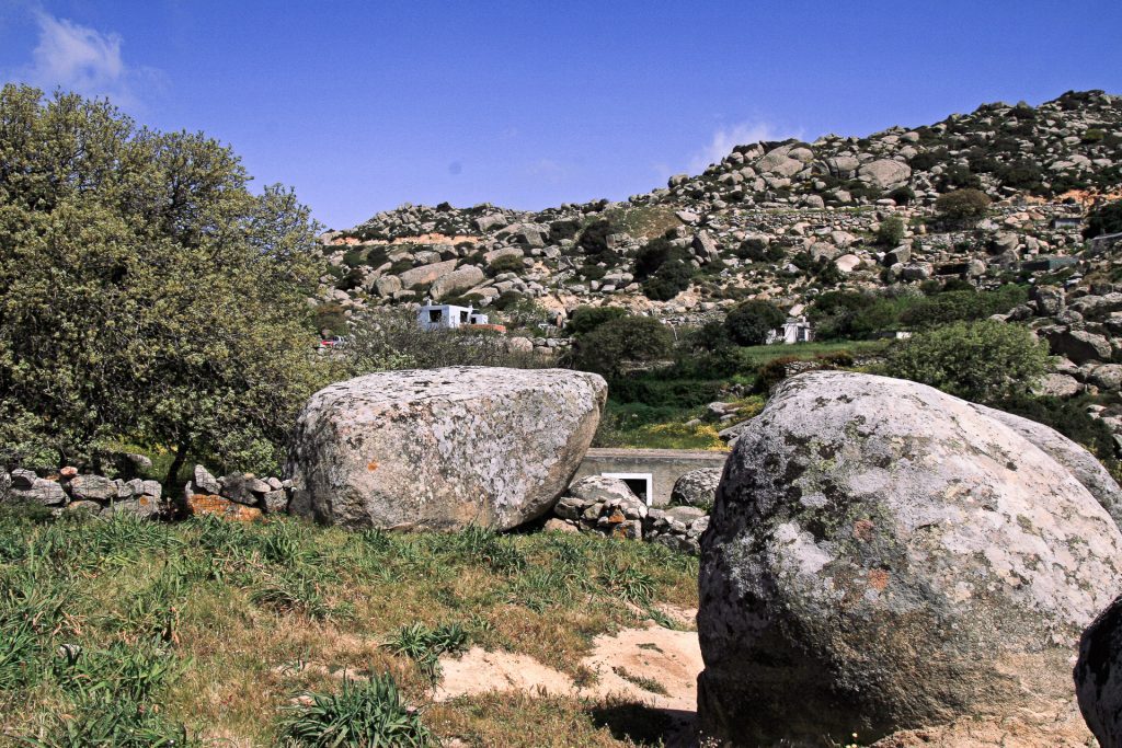 Οι γρανιτένιοι σχηματισμοί της Τήνου